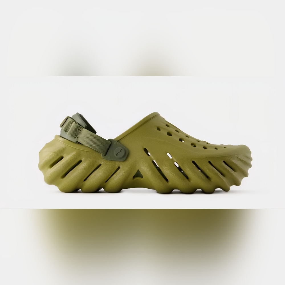 NWT Crocs Echo Clog Unisex